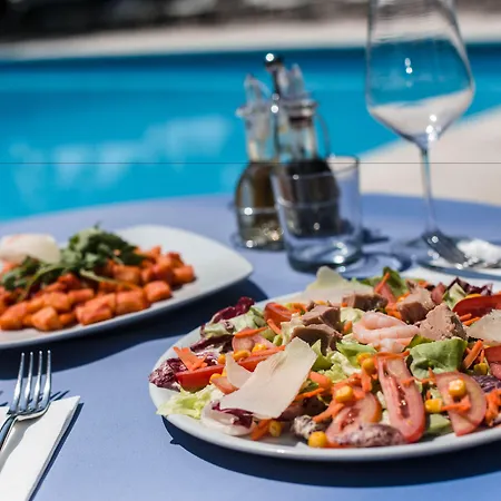 Gioiello Чезенатико