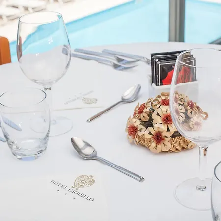 Hotel Gioiello 3*